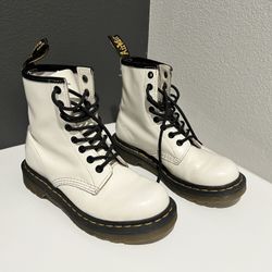 Dr Martens 8-eye Boot White Women's Size 5 The Original AirWair 11821