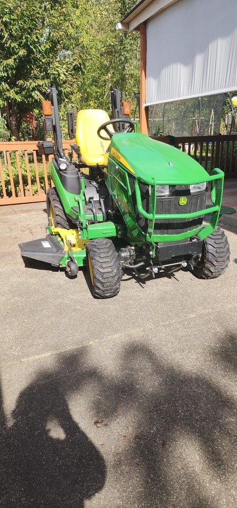 2018 John Deere 1025R