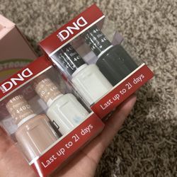 DND Nail Polish 