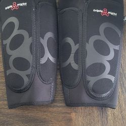 Triple 8 Exoskin Shin and Whip Guards - Size Large. 