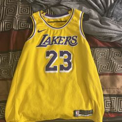 Lebron Jersey Size Large