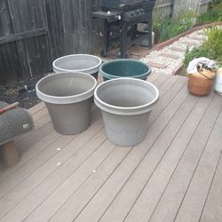 Large Potting Plant Buckets