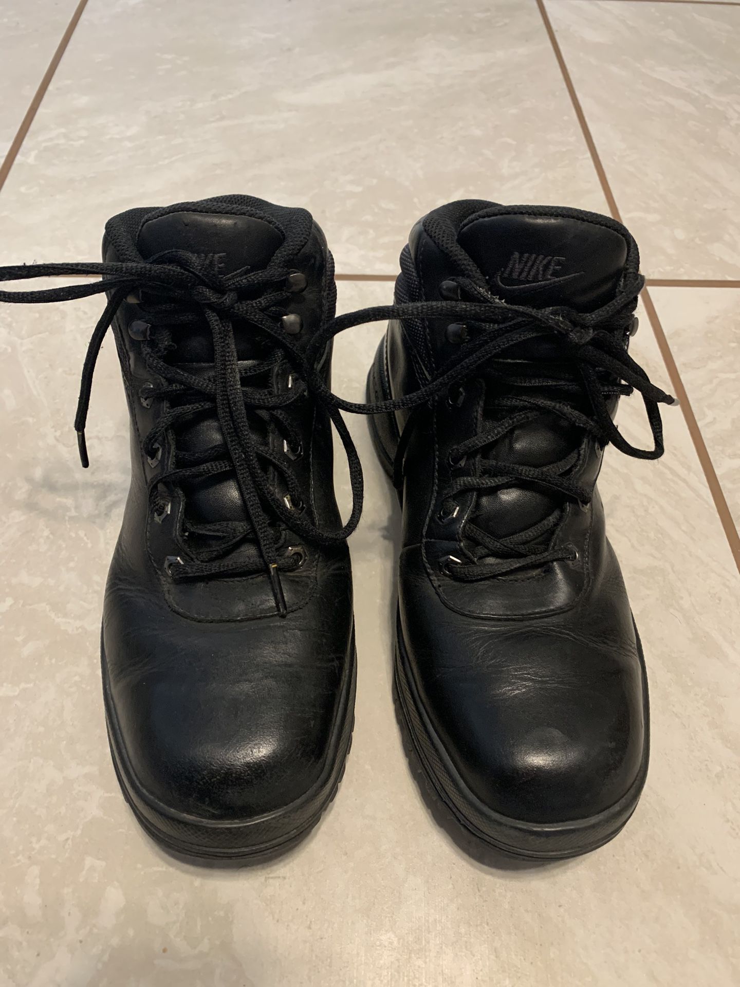 Nike ACG Mandara Men Black Boots Size 8.5