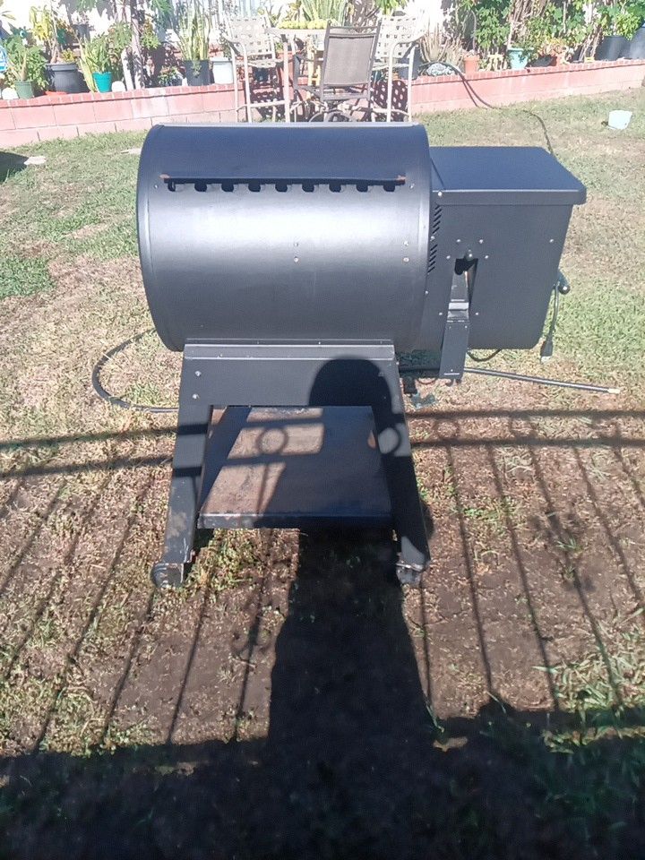 Louisiana Grills Smoker