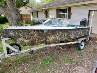 Custom aluminum fishing boat