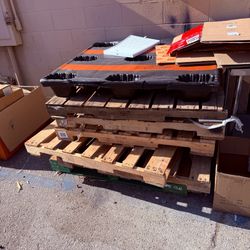 Free pallets