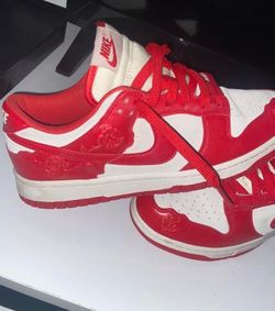 W Nike Dunk Low Coconut milk/university red