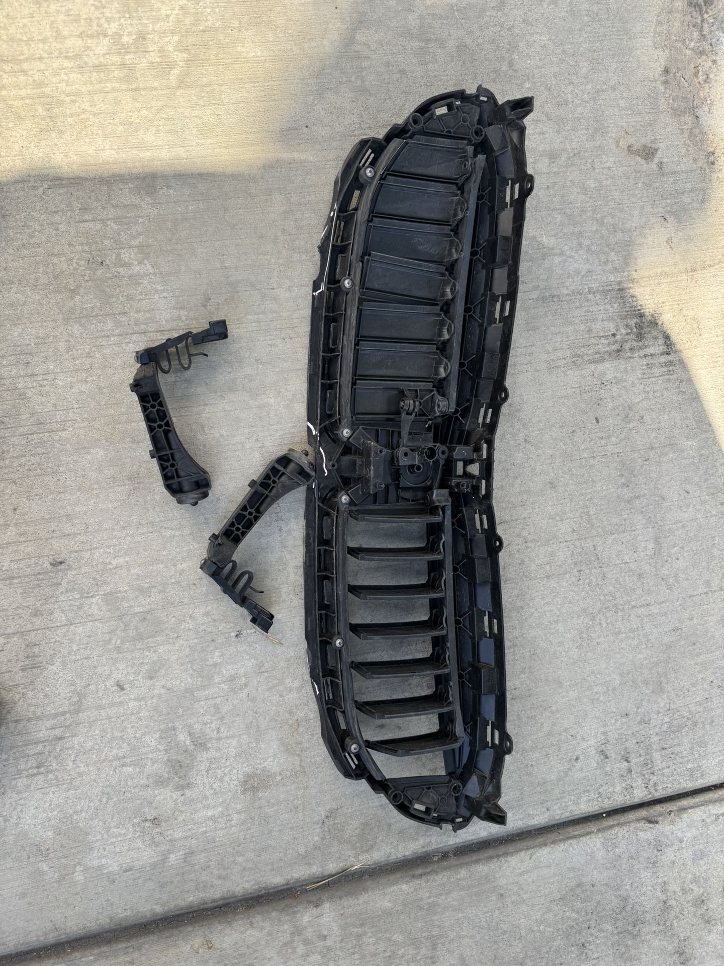 Upper Grill Shutter Bmw, G20 330i M340I