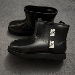 brand new never worn before uggs 