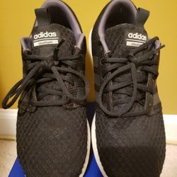 Men's ADIDAS Tennis Shoe