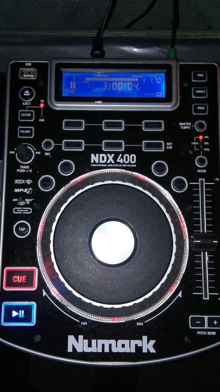 Newmark pro cd player with usb player