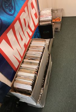 Over 1000 mostly marvel vintage comics 1960s 70s and 80s Warehouse Sale
