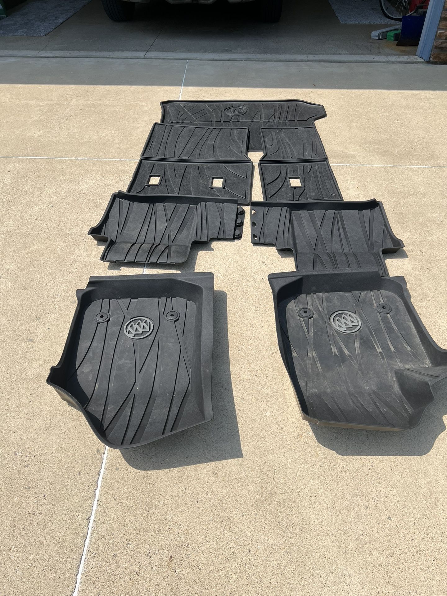 2019-2020 Buick Envision Floor Protection