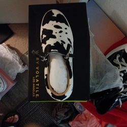 NIB Size 8 Very Volatile Slip On