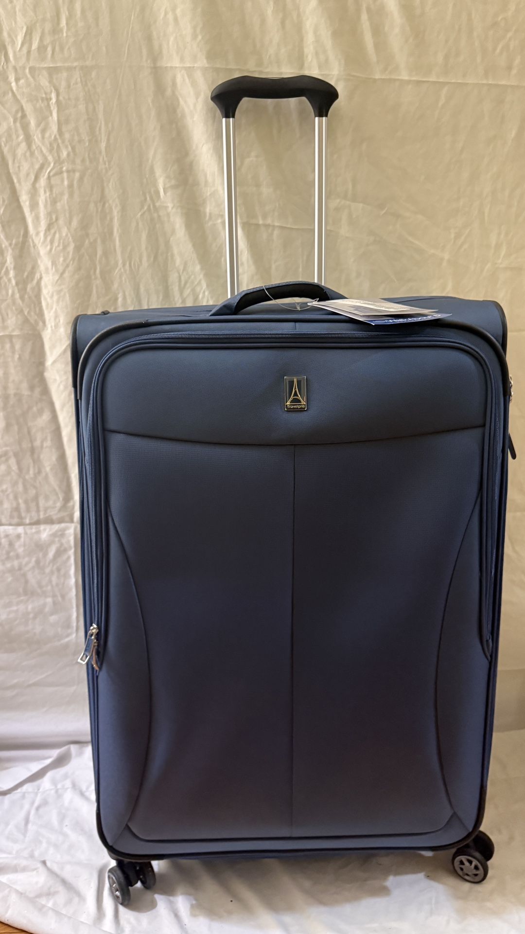Travelpro Walkabout 6 Large Checkin Luggage 31” TSA 