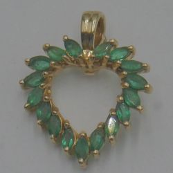 14kt yellow gold heart pendant w 17 marquise emeralds 0.10pts 2.7 grams mint. 878670-2. 