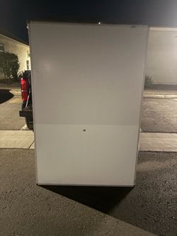 Dry erase board