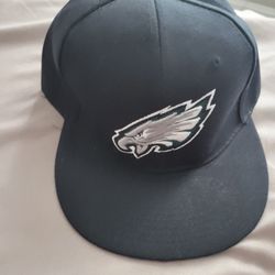 NFL EAGLES HAT BRAND NEW 