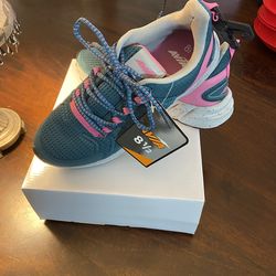 New-Avia Women Gym Shoes Size 8.5