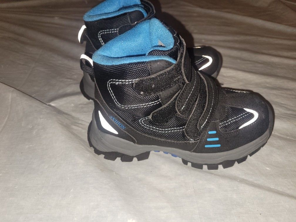 Vitike Hiking Boots - Size 13 kids