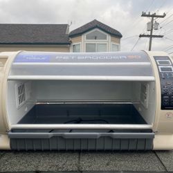 Pet Brooder 90 Incubator 