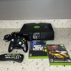 Original Microsoft Xbox Console Bundle