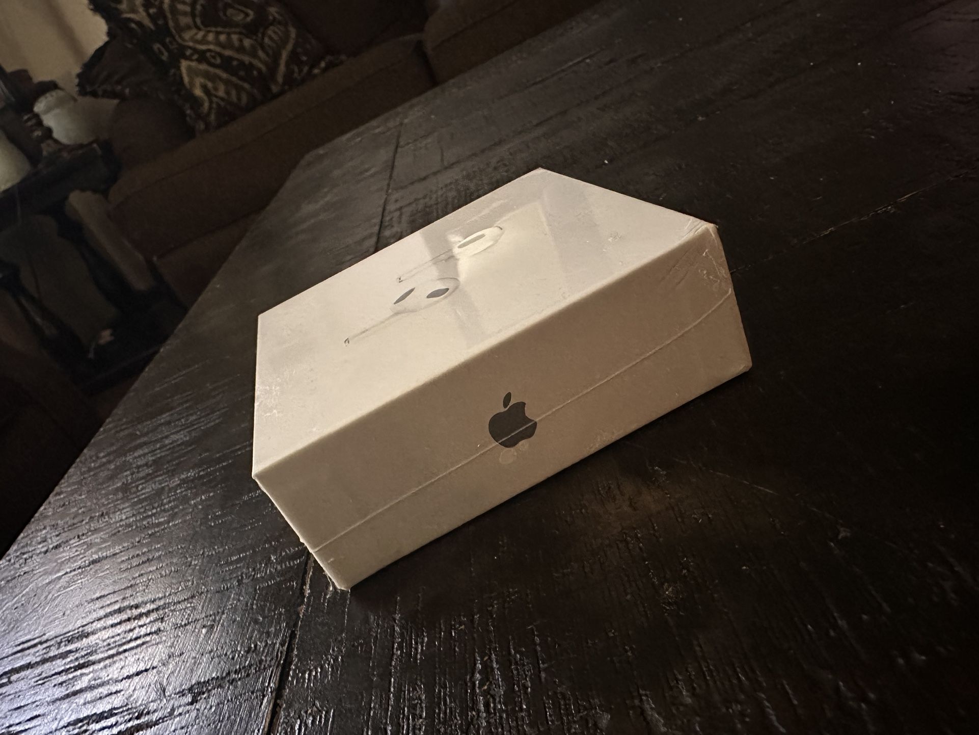 Air pod Gen 2 (negotiable)