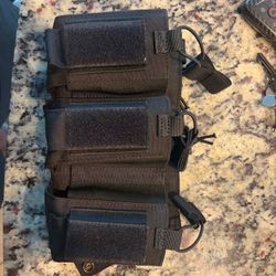 Black molle mag pouch 3x for ar and m4 mag