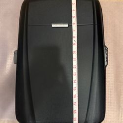 samsonite small carry on suitcase black