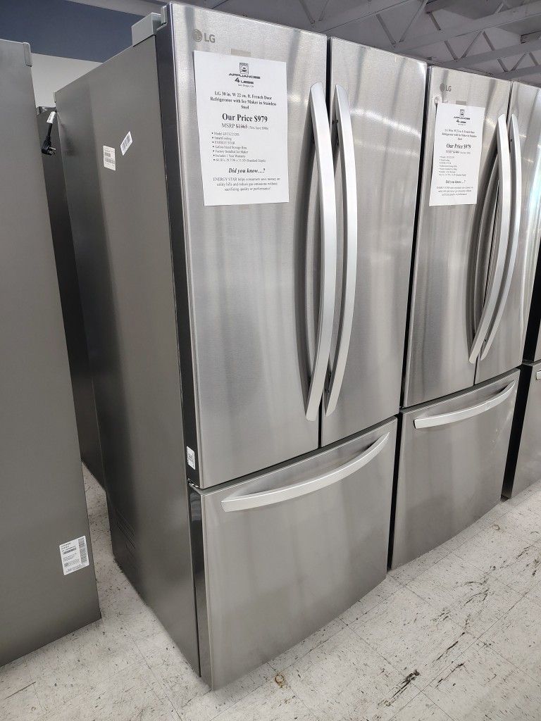 $979(MSRP$1965, Save $986) LG French 3 Door Refrigerator With Energy Star and Gallon Door Bins