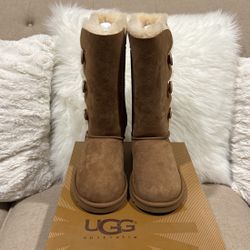UGG Kids Triple Button Bailey Boots; Brand New In Box: Chestnut Brown Color: Size 2  