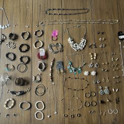 Mixed Jewelry Lot, Rings, Bracelets, Necklaces, Earrings Modern And Vintage