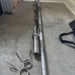 Barbell and Curling bar and clips 