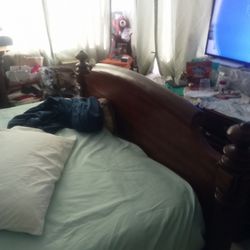Queen Bedroom Set