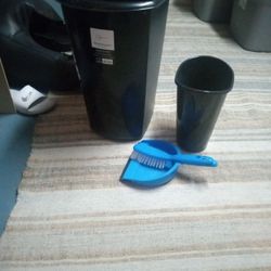 Kitchen Trash Can,Small Can,Small Dust Pan W/ Small Broom 