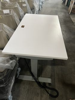 AMQ / HAT Workstations High Adjustable 