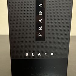 Prada Luna Rossa Black Eeu de Parfum speay 3.4 oz