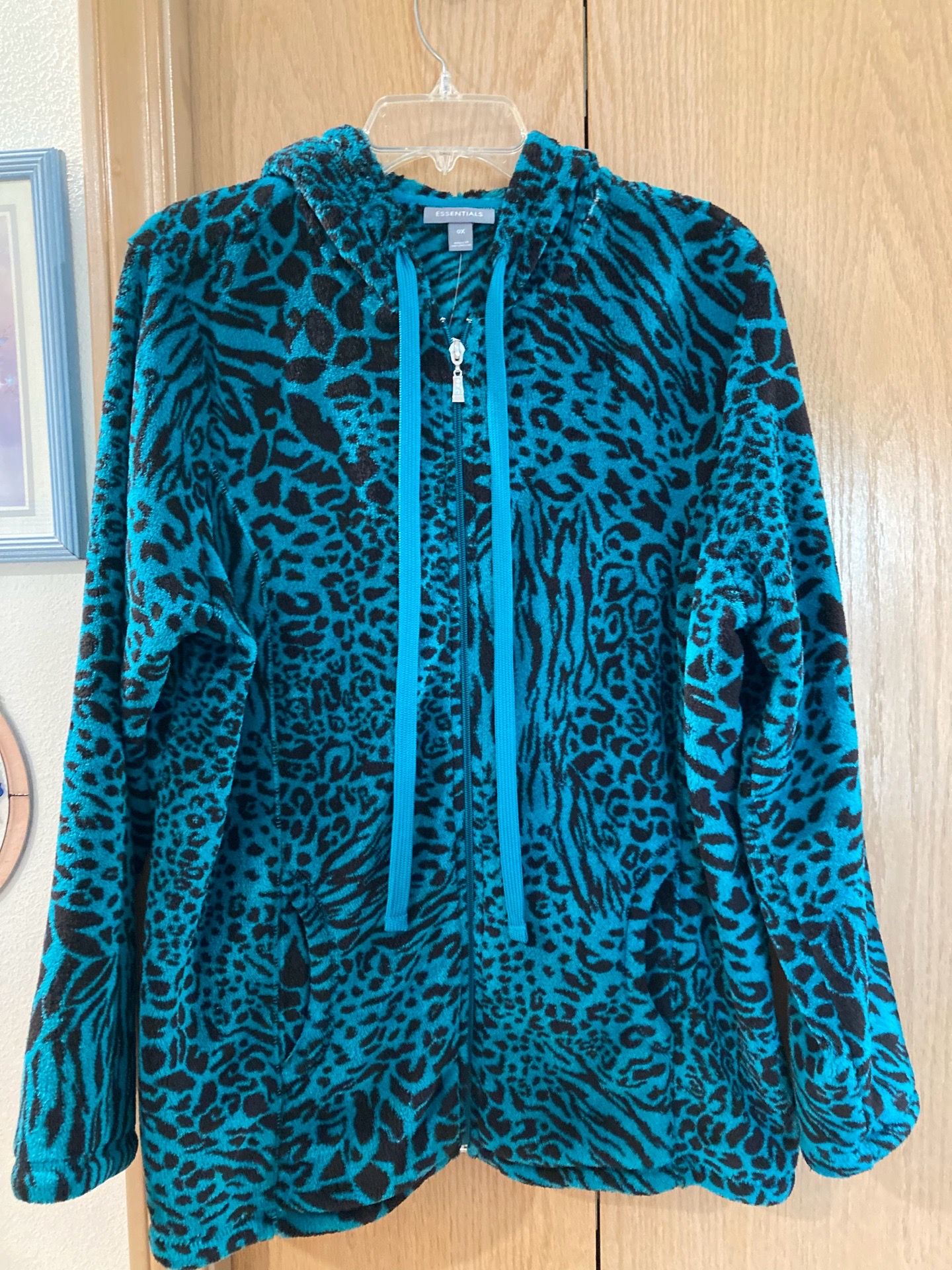 NWT Womens Essentials Faux Fur Teal & Black Zip Hooded jacket Size OX