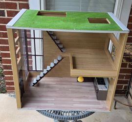 Lori Dollhouse