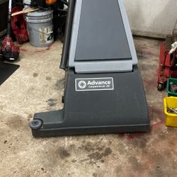 ADVANCE CARPETRIEVER INDUSTRIAL VACUUM
