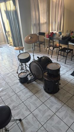Pearl drum set