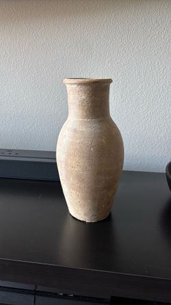 Ceramic vase