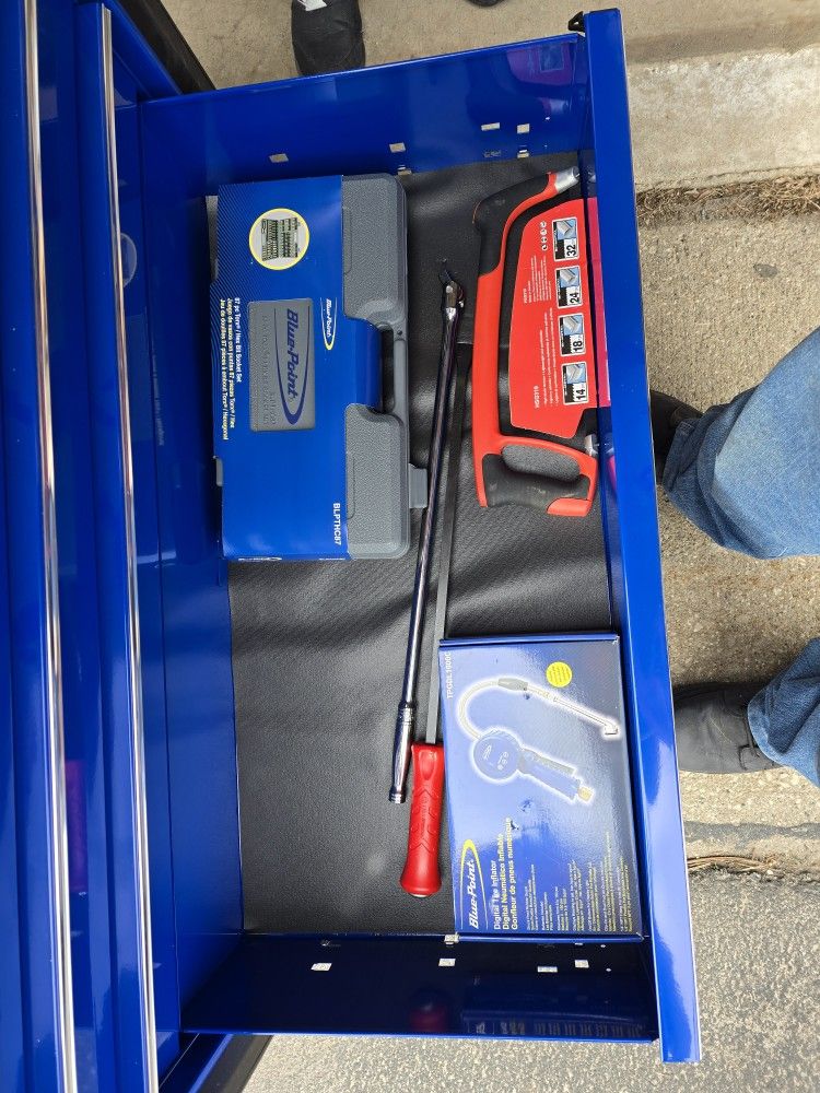 Snap On And Blue Point Tools W/toolbox