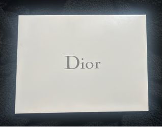 Dior Pouch  GWP  NEW