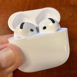 AirPods 4 with ANC ….!!