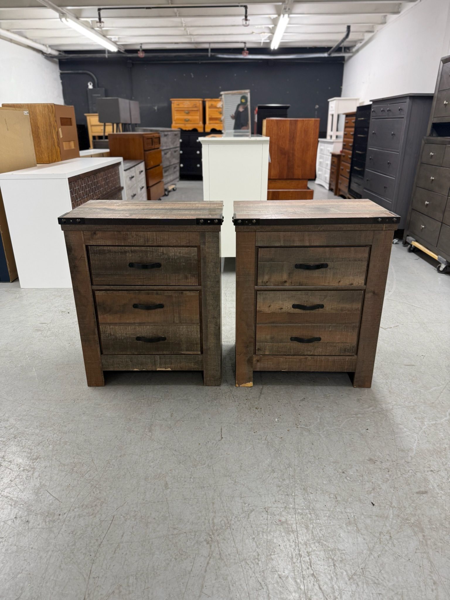 2 Ashley Furniture Nightstands/ Nightstand Set / End Tables / Side Tables