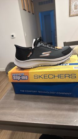 Men slip in Skechers New in box