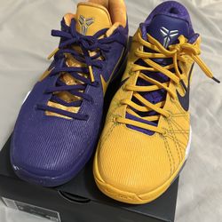KOBE SIZE 10.5