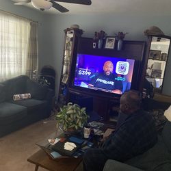 4-Piece wood/glass TV console/entertainment center