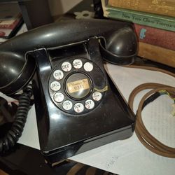 Vintage Bell Systems Western Electric Rotary phone